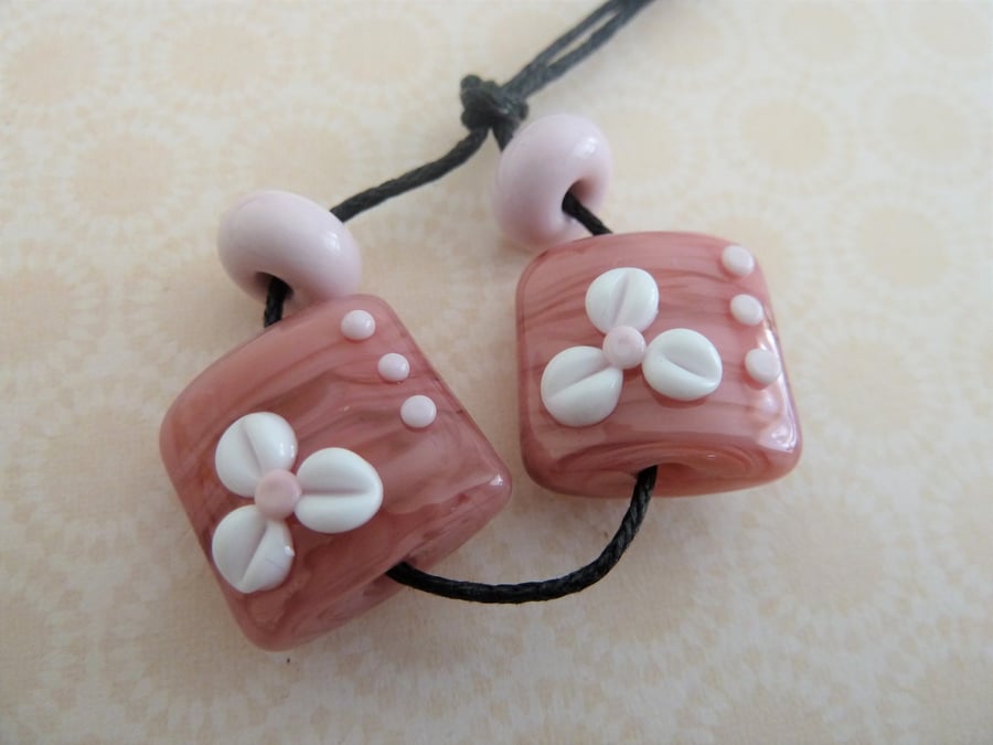 pink flower lampwork glass beads