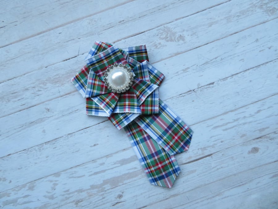 Dress Stewart Tartan Ruffle Rosette Pearl & Diamante Brooch Pin 