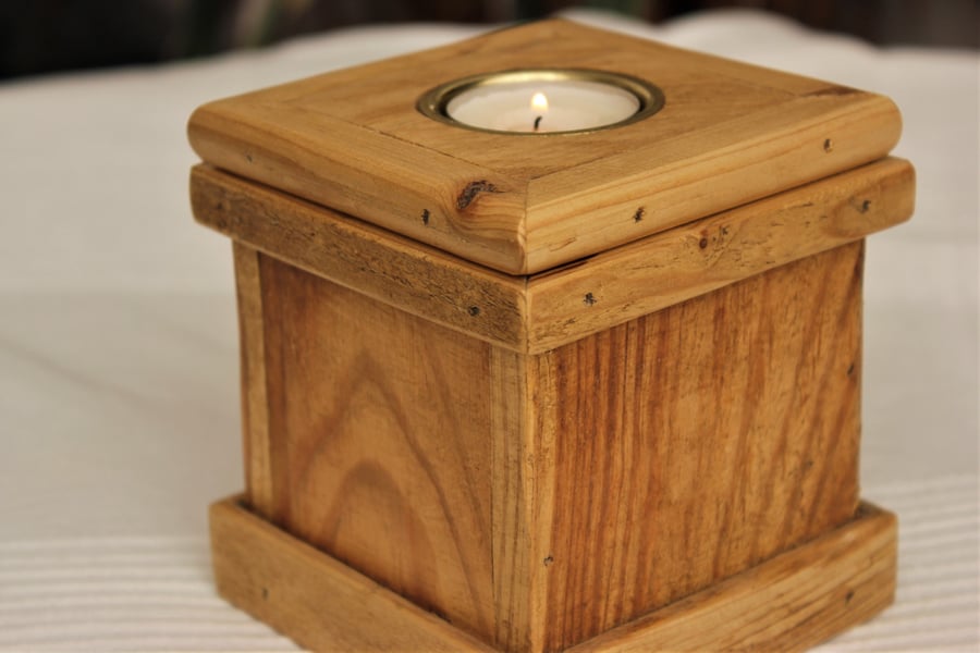 Rustic pine tealight box