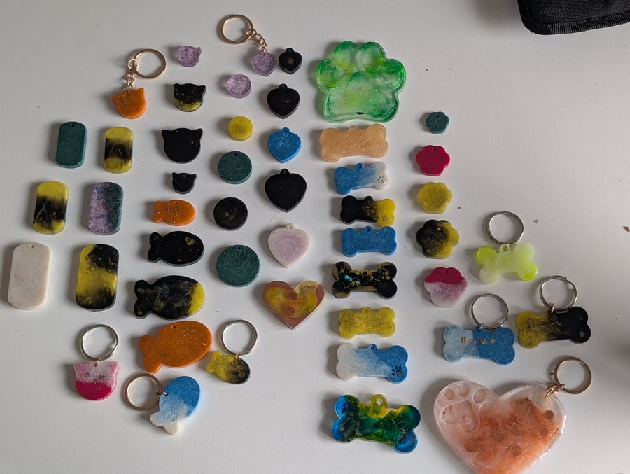 Dog tags prices may Very on the size