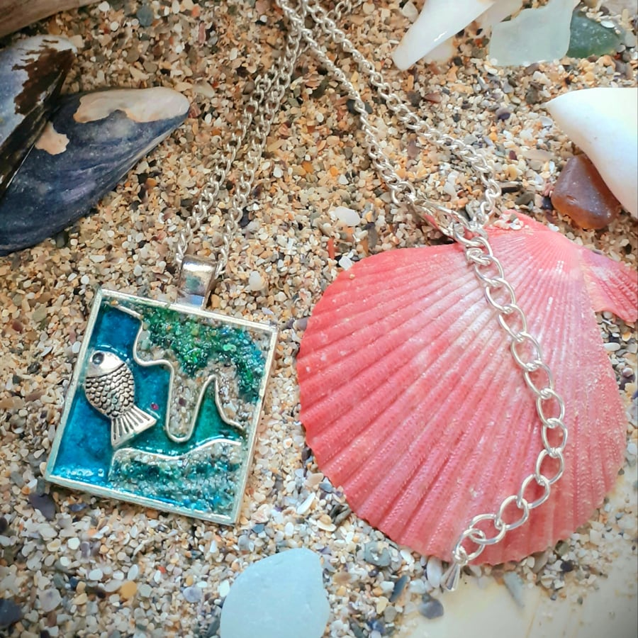 Sand and Sea pendant necklace