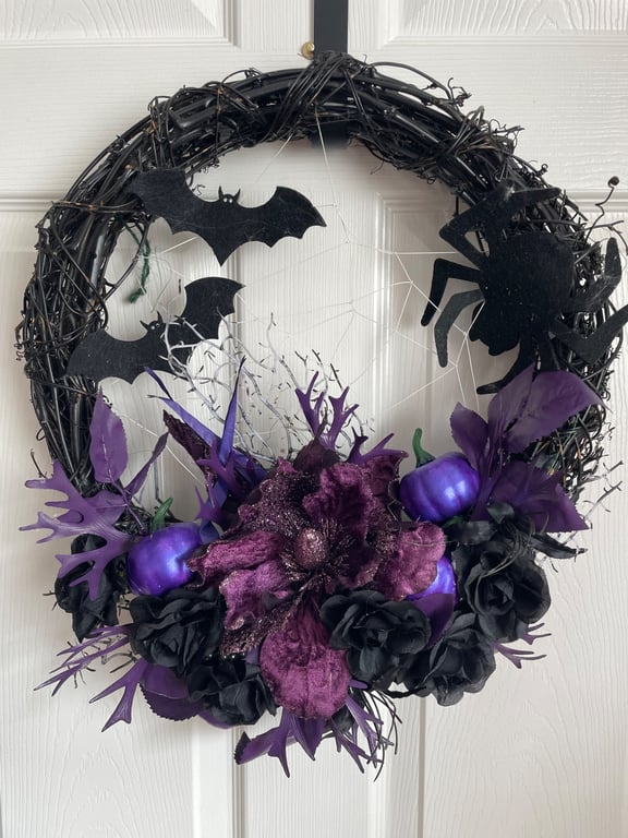 Elegant gothic-style Halloween wreath, handmade, approx. 40cm diameter