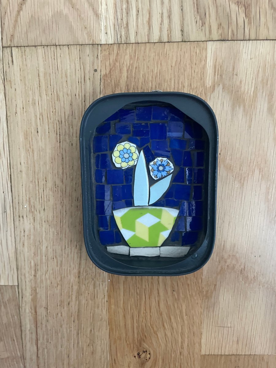 Mini mosaic in sardine tin