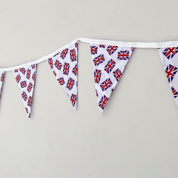 Union Jack bunting. Double sided polycotton fabric. 2 meters, 10 flags