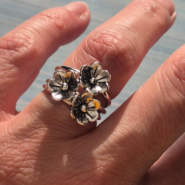 Beautiful Sterling Silver 925  Filigree Floral Stackable Ring 