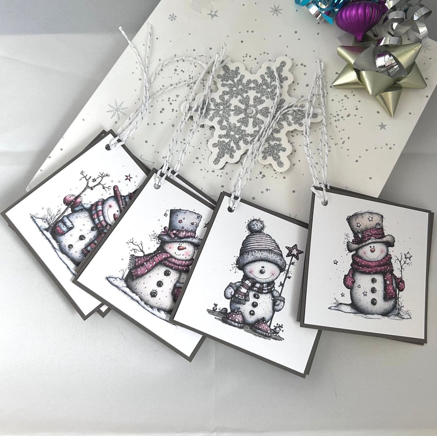 Pack of 8 snowman themed Christmas gift tags