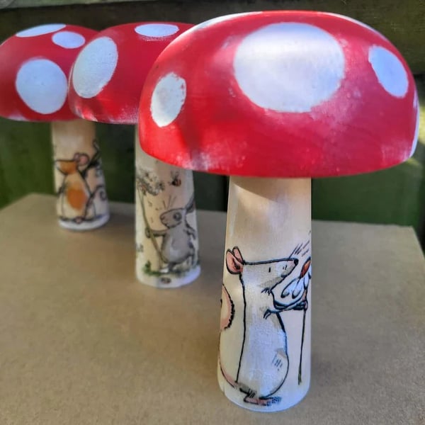 Wooden Toadstool Ornament, Woodland mushroom Nursery Decor & Fairy Tale Gift