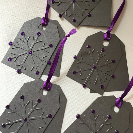 Gift tags. Luxury gift tags. Xmas. Pack of 5 luxury snowflake gift tags. CC488