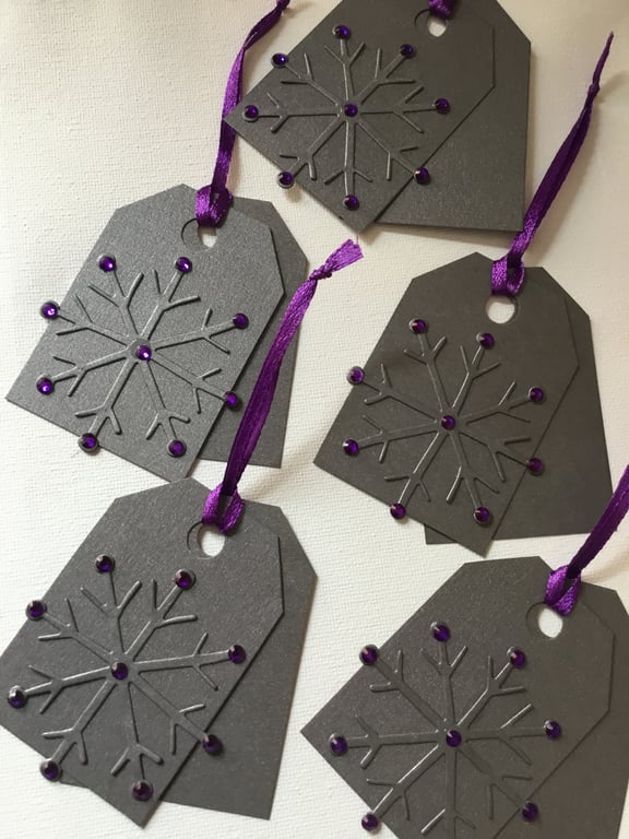 Gift tags. Luxury gift tags. Xmas. Pack of 5 luxury snowflake gift tags. CC488