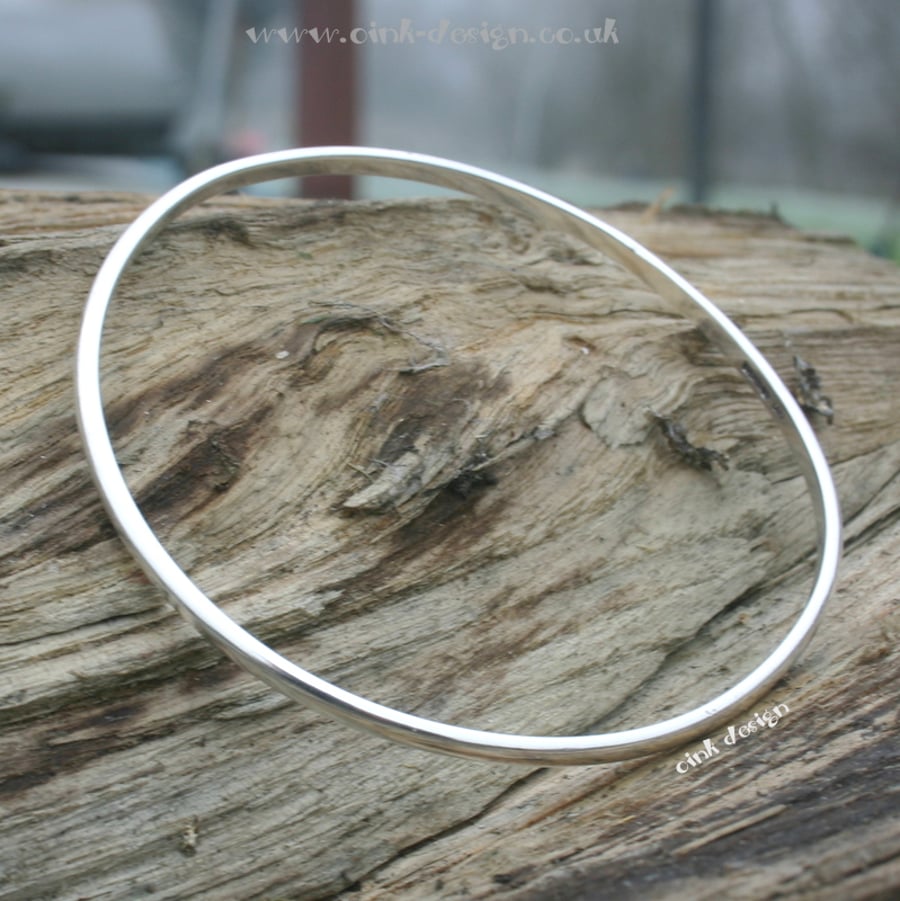 Sterling silver bangle 