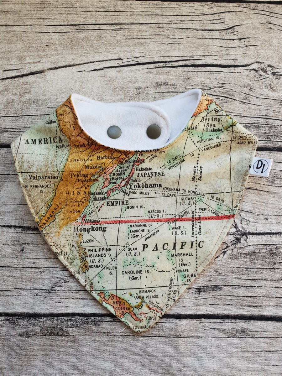 Atlas welcome to the world map baby bib, adjustable dribble bib