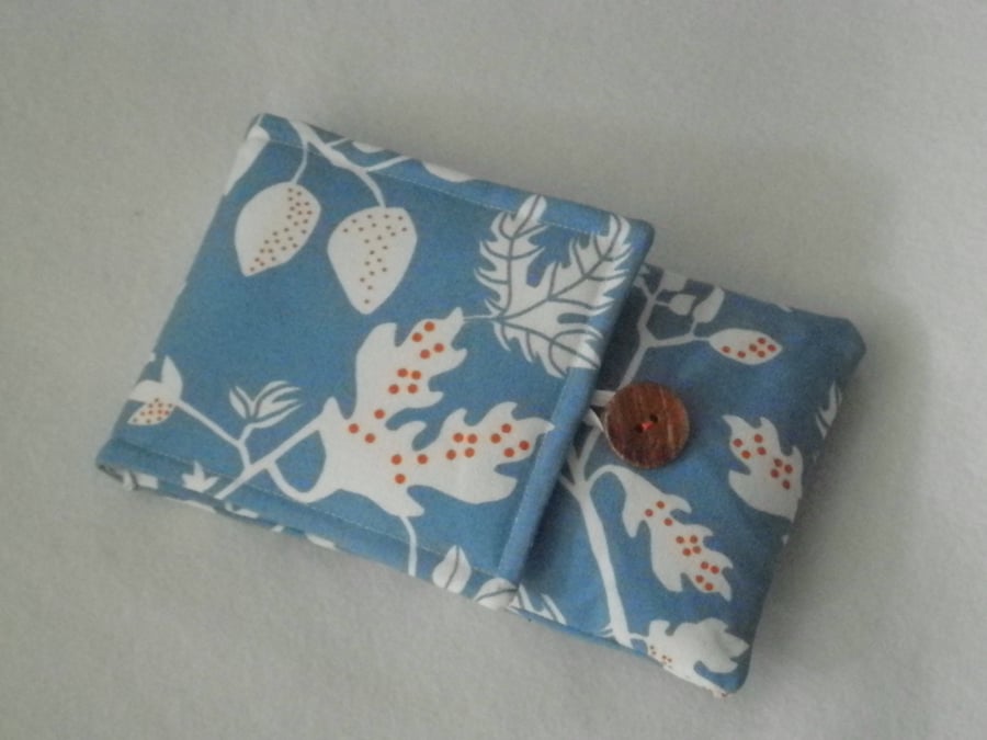 Ipad mini padded case.Autumn leaf print. free worldwide postage