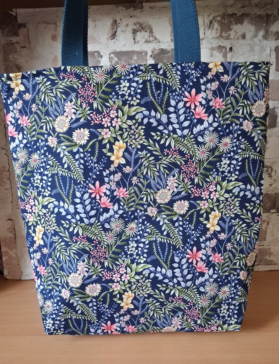 MULTI COLOURED FERNS AND FLOWERS TOTE