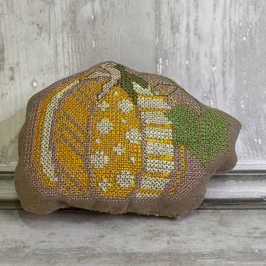 Pumpkin Bowl Filler by Carolee Crafts SY 0019