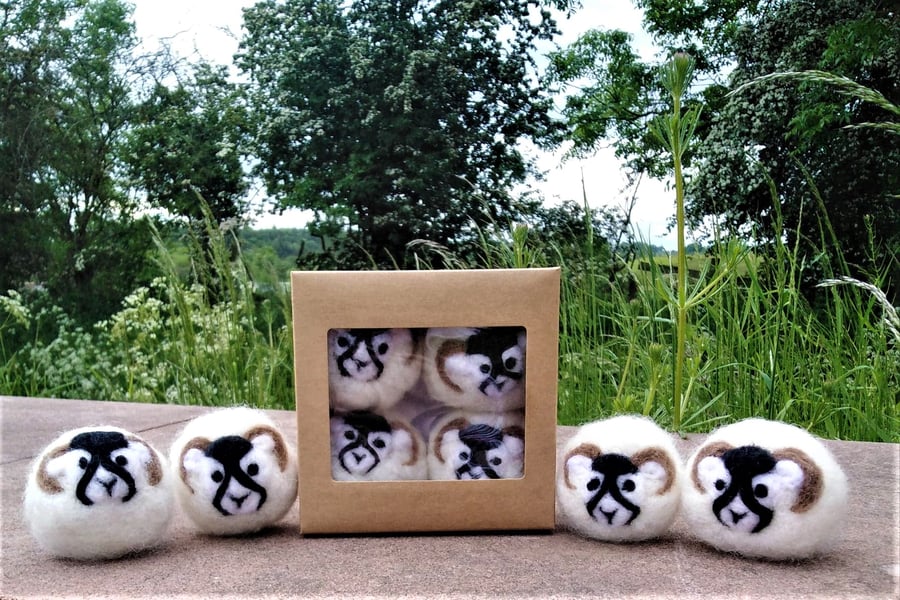4 x Sheep Tumble Dryer Laundry Balls, Handmade with 100% natural wool,