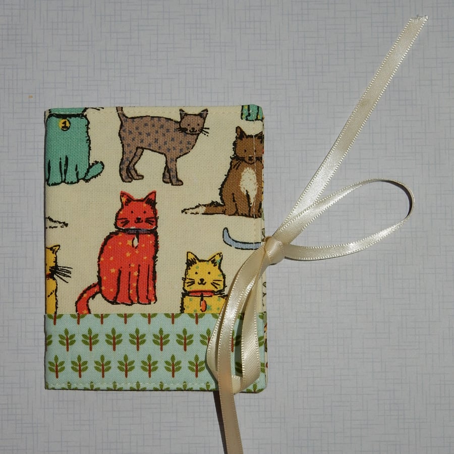 Needle case - colourful cats