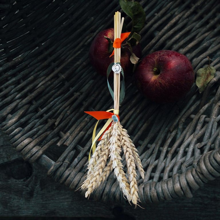 Lughnasadh Altar Broom: Wheat, Aventurine Crystal, Sun & Moon Charm