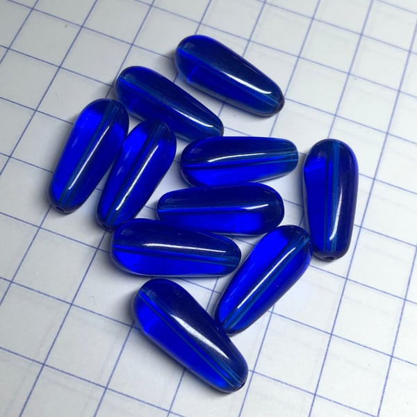 10 cobalt blue baton glass beads