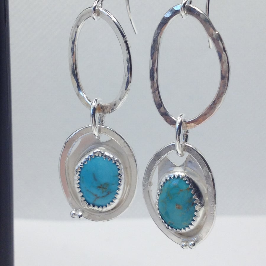 Round-and-around Turquoise earrings 