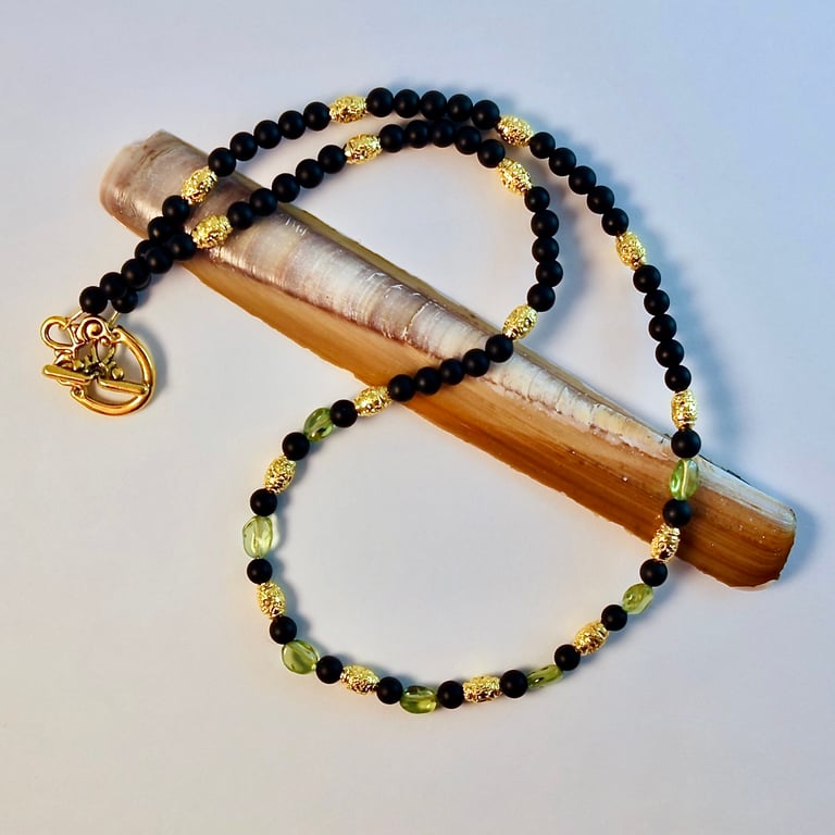 Peridot & Black Onyx Necklace - August Birthday, Leo, Anniversary, Gifts For Her