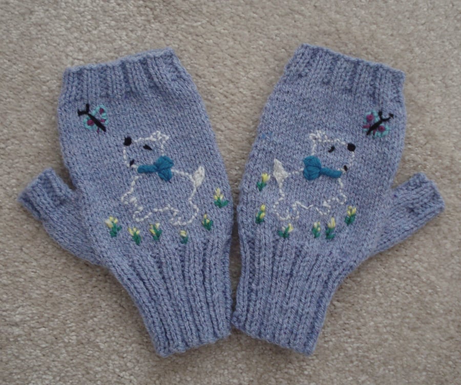 Hyacinth blue Knitted Gloves With Embroidered Dog And Butterfly (J192)