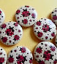 10 x Round ladybird Wood Patterned Buttons  2 holes - Image 1