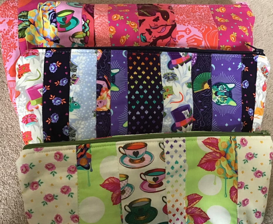 100% Cotton Patchwork Pouches, lined with Zips. Lots of colours, designs & sizes