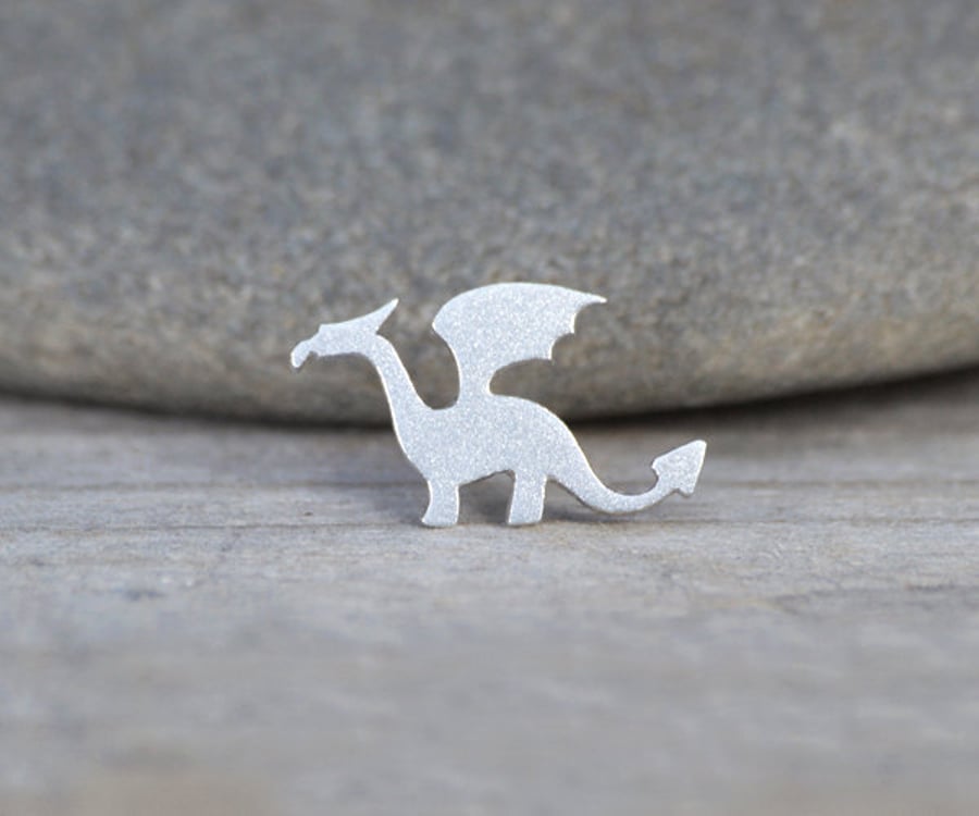  dragon lapel pin, tie tack in sterling silver