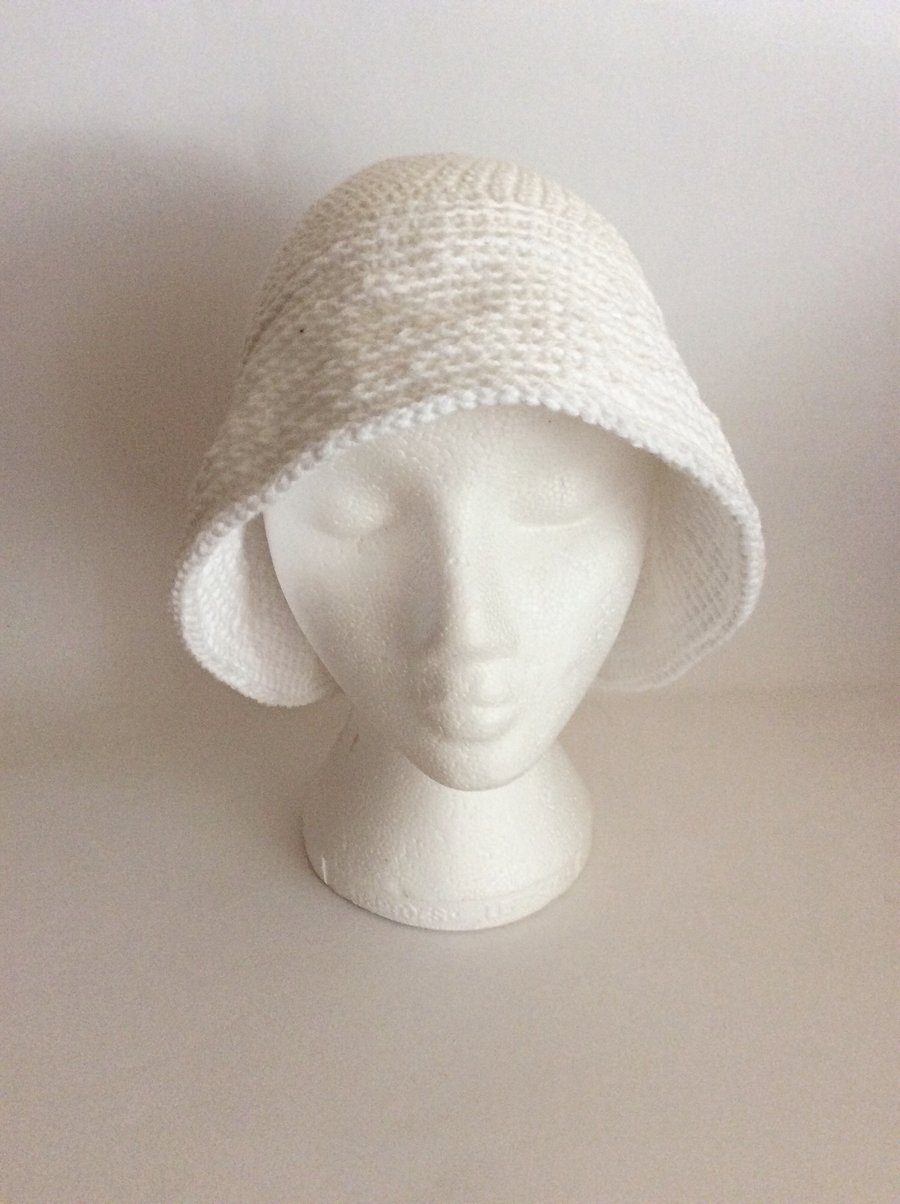 White crochet bucket hat