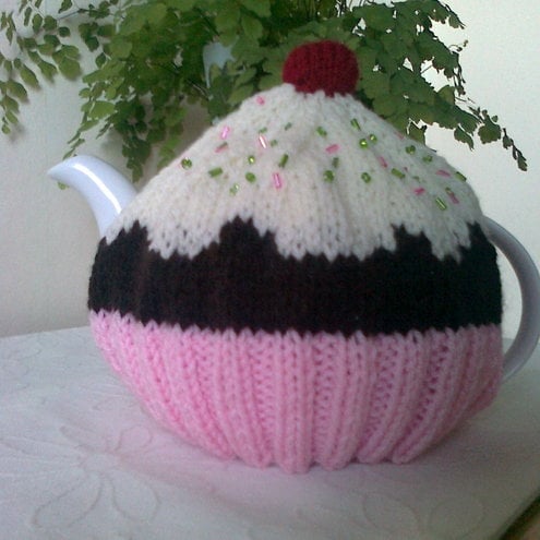 Cupcake Tea Cosy  Cozy - Fits a 4 cup pot 