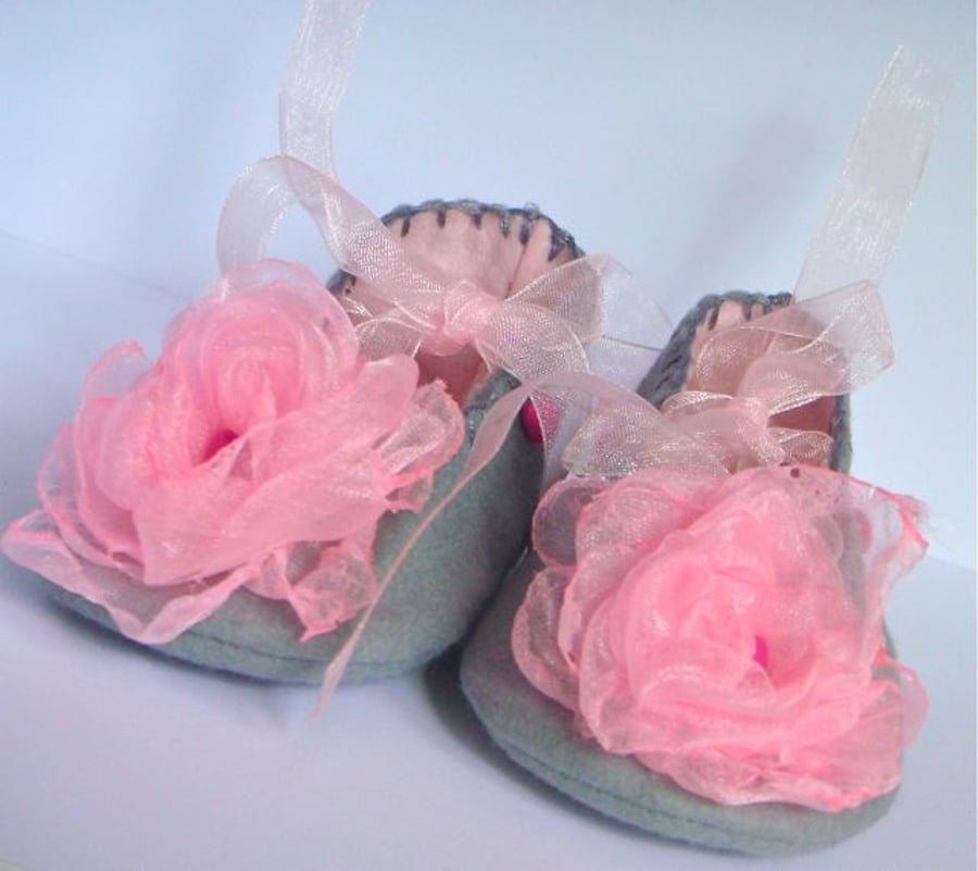 Grey and Pink Organza Felt Baby Booties