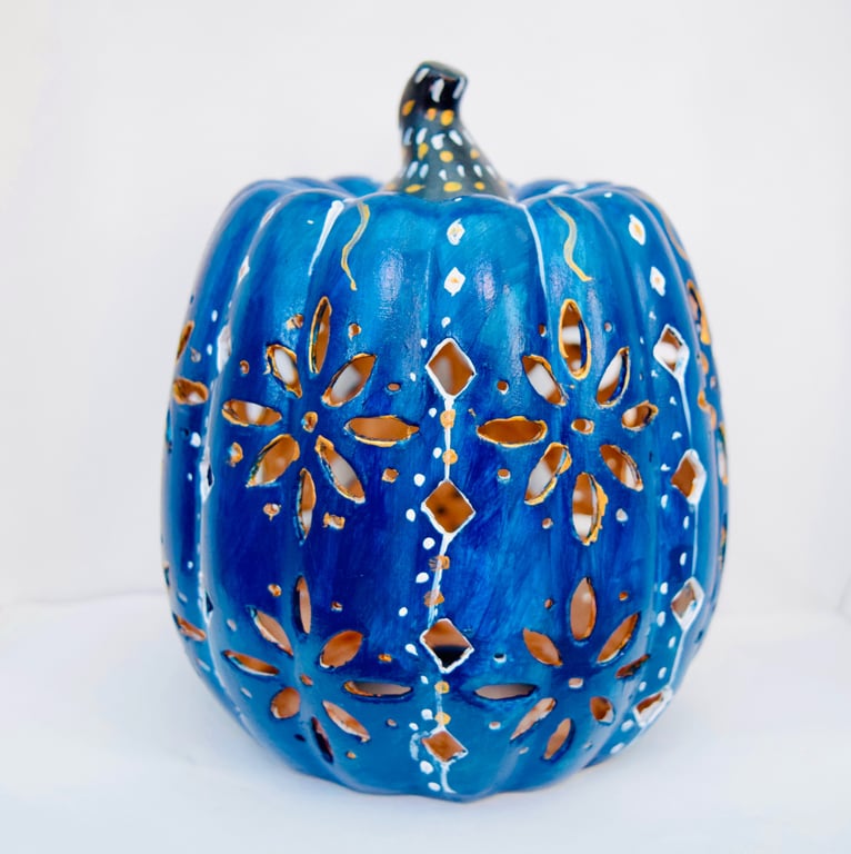 Blue & Gold Floral Pumpkin Lantern – Ceramic Autumn Decoration.