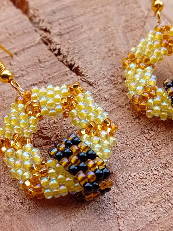 Abstract bumblebee golden honeycomb hoop earrings