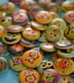 15mm Wooden Owl Buttons Random Mix Bird (SOW2) - Image 2