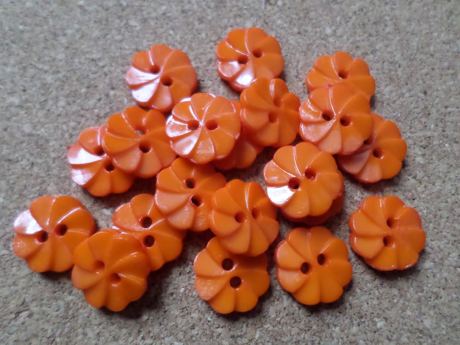 20 x 2-Hole Acrylic Buttons - Round - 14mm - Ridged Flower - Orange 