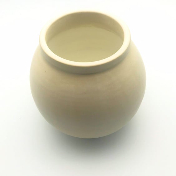 White moon jar, vase handmade pottery