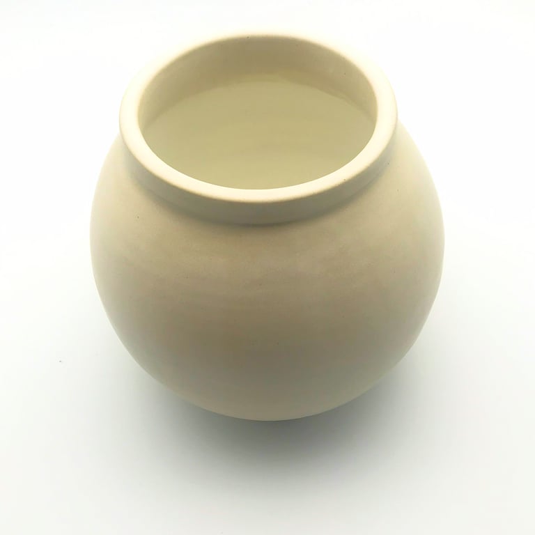 White moon jar, vase handmade pottery