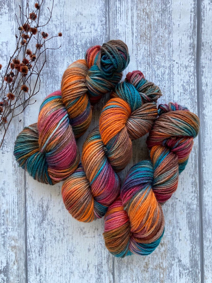 Hand dyed knitting yarn DK BFL100g Aspenheart