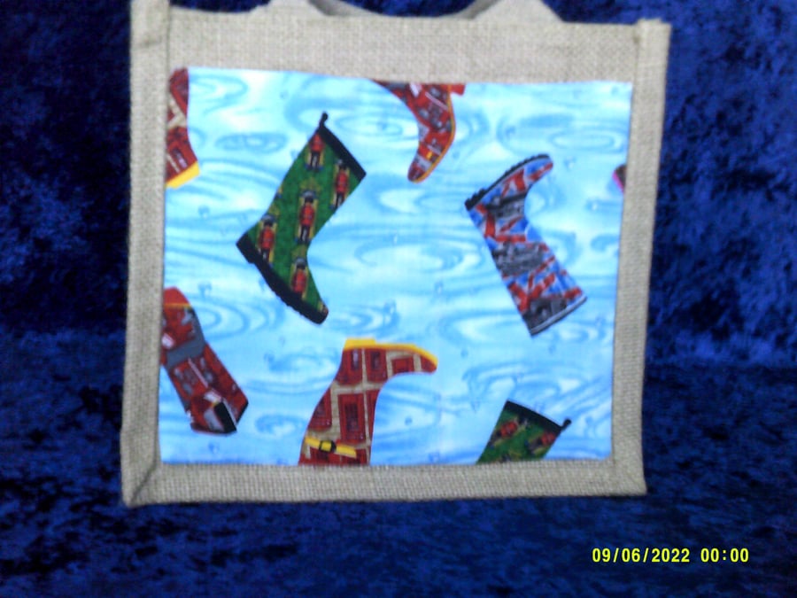 Small Jute Bag with London Scenes Wellington Boots