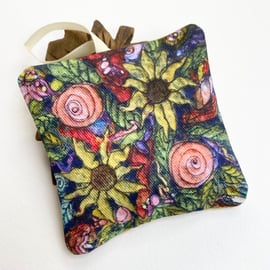 Handmade flower lavender hanging bag with ribbon, scented gift. 