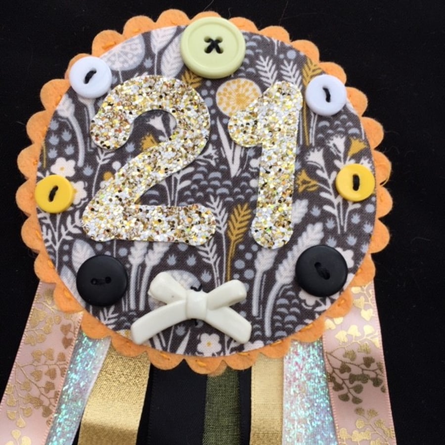 Birthday badge-Rosette Personalised - Floral theme - 21st black-white- female