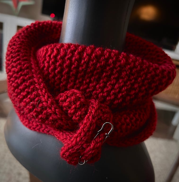 Hand Knitted 25% Wool Sophie Scarf with Kilt Pin