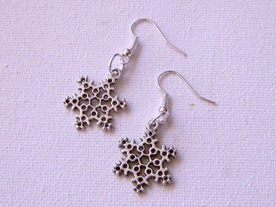 SNOWFLAKE EARRINGS