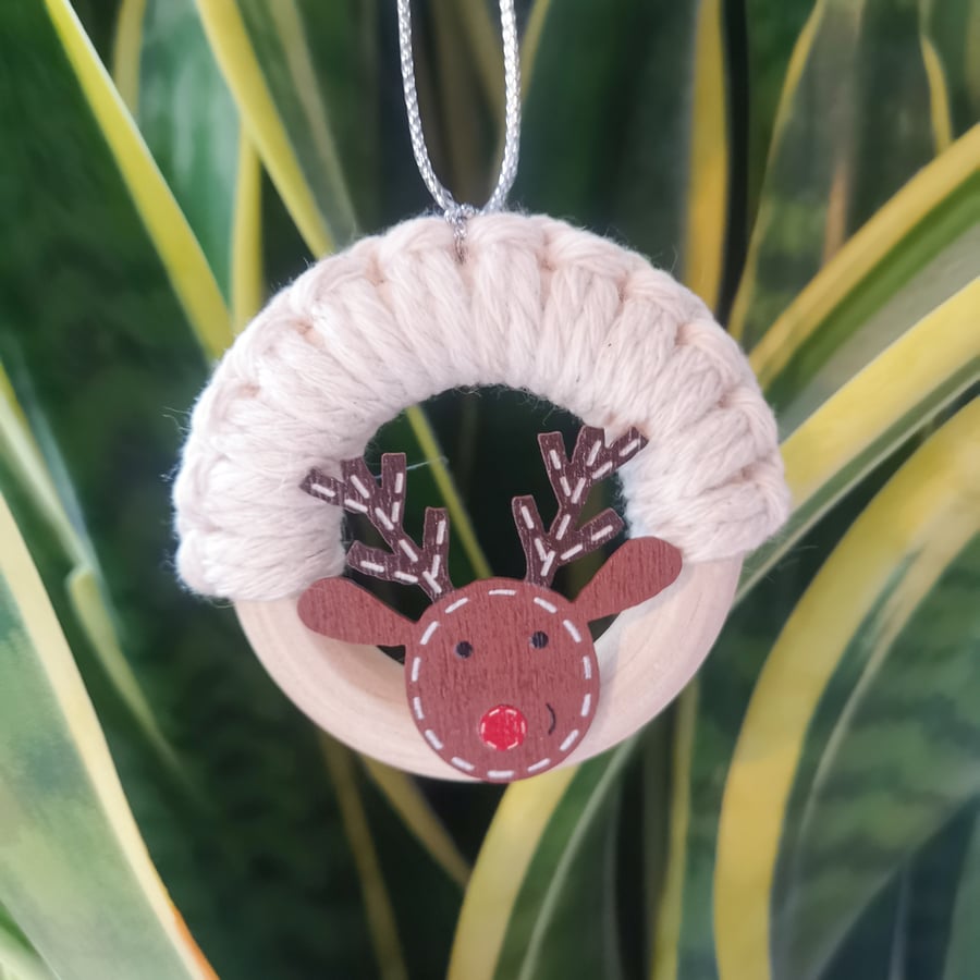 Christmas Tree Macrame Ornament - Reindeer 