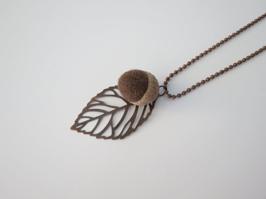 Needle Felted Acorn Leaf Necklace-Brown