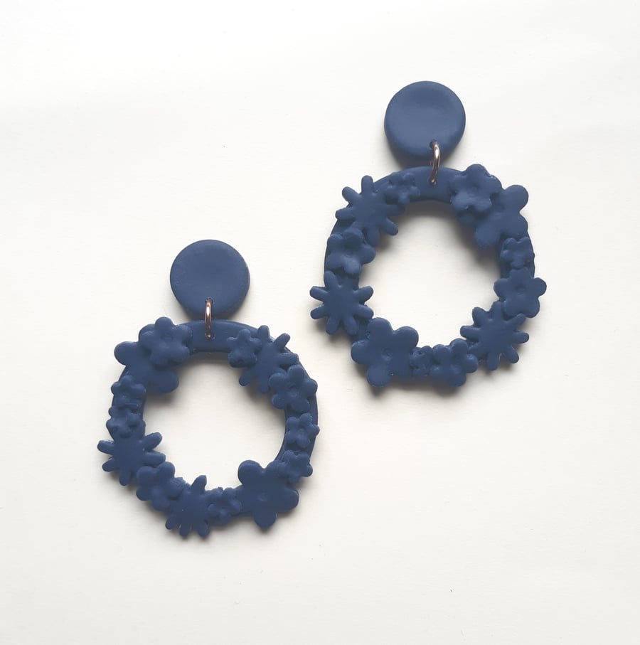 Navy blue flower Garland earrings, Floral hoops, Polymer clay earrings