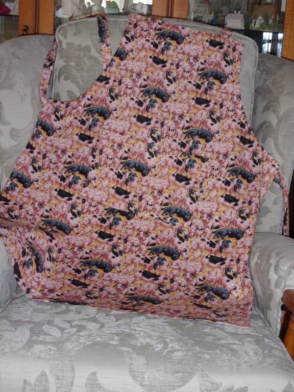 Adult Apron with mixed breeds of pig