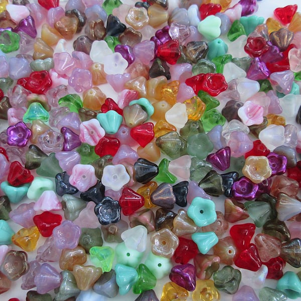 Destash 7mm czech glass flower beads