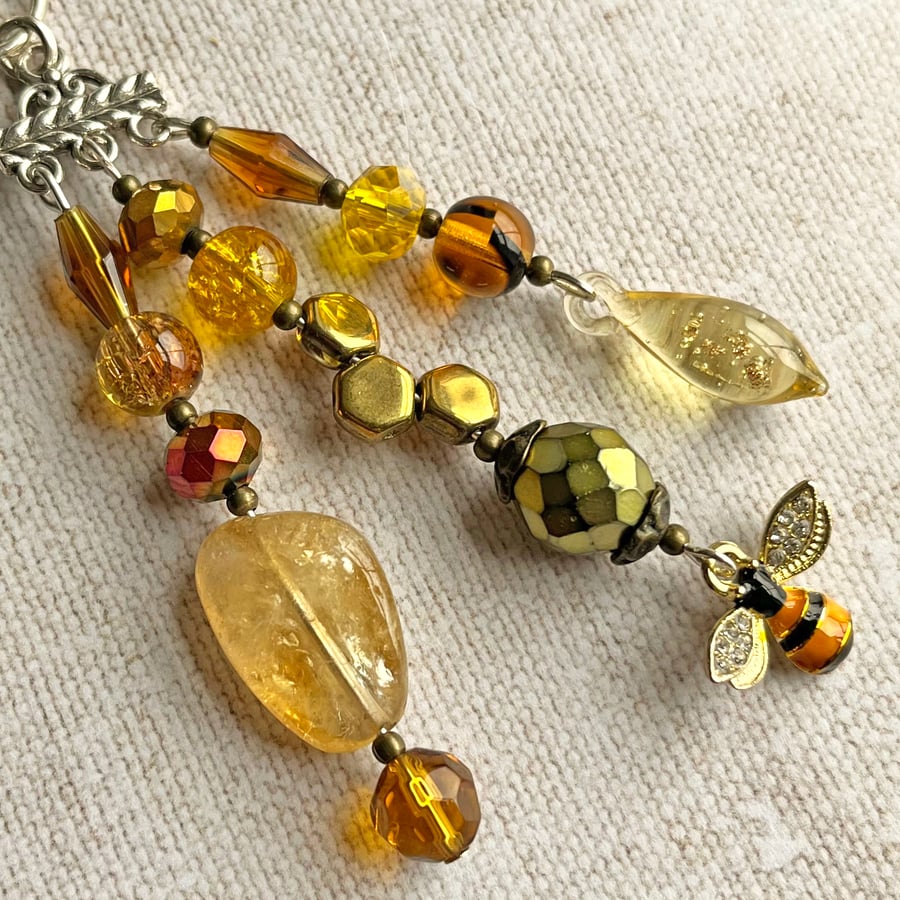 Bee bag charm, bee charm, gift for bee lovers, purse charm
