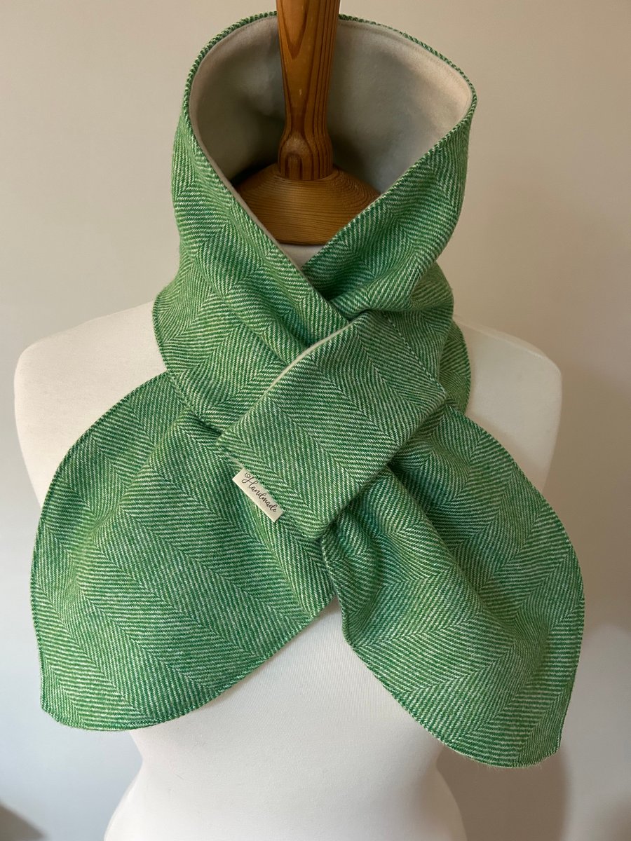 Green herringbone tweed and cream fleece scarf